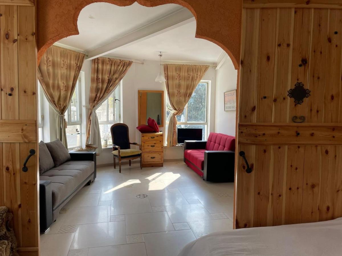 Sweet 'En Kerem View Bed & Breakfast Yerusalem Bagian luar foto