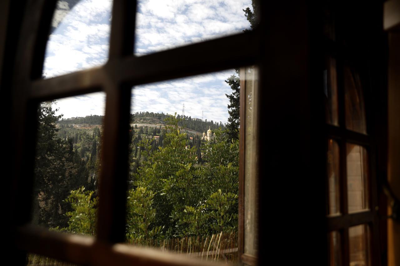 Sweet 'En Kerem View Bed & Breakfast Yerusalem Bagian luar foto