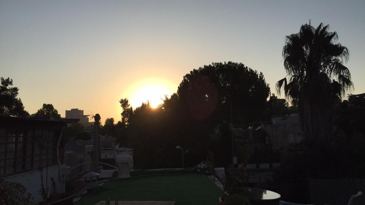 Sweet 'En Kerem View Bed & Breakfast Yerusalem Bagian luar foto